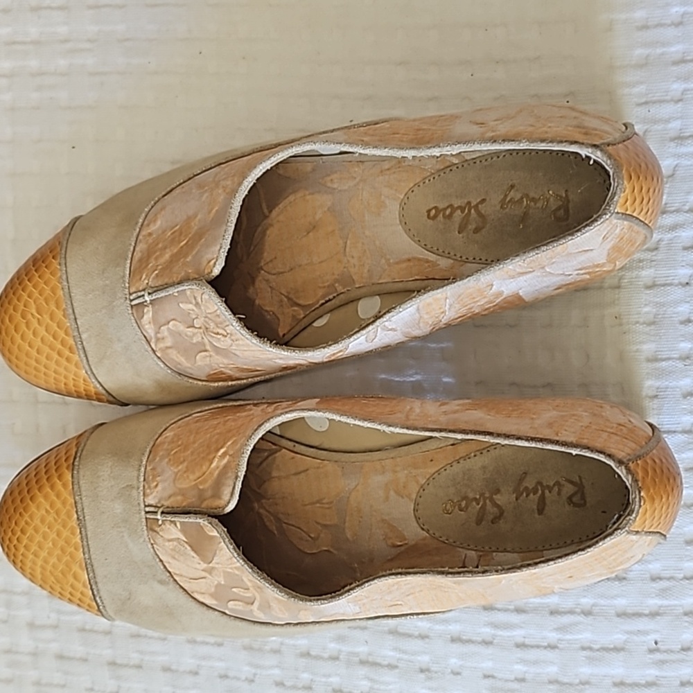 Ruby Shoo Slip-Ons size 8. Leather and Linen